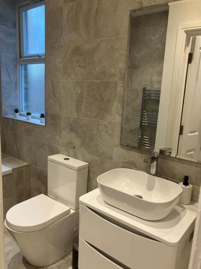Spectacular 2 Bed Apartment With Lovely Terrace - 1 The Southwell Londra Exterior foto